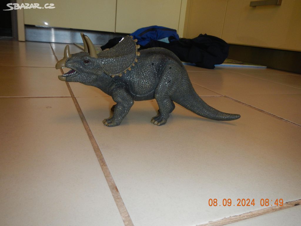 dinosaurus plast 28cm