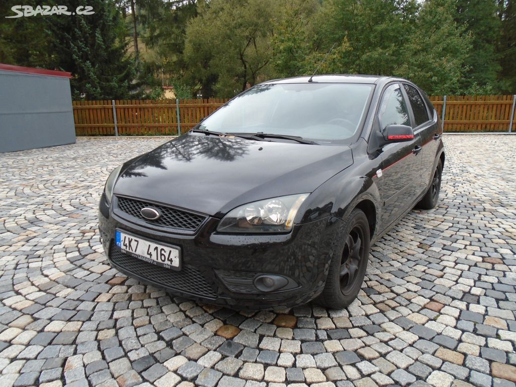 ford focus 1,8i sport 5 dveří