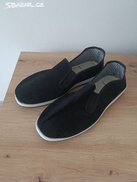 Nové slip-on tenisky vel. 41