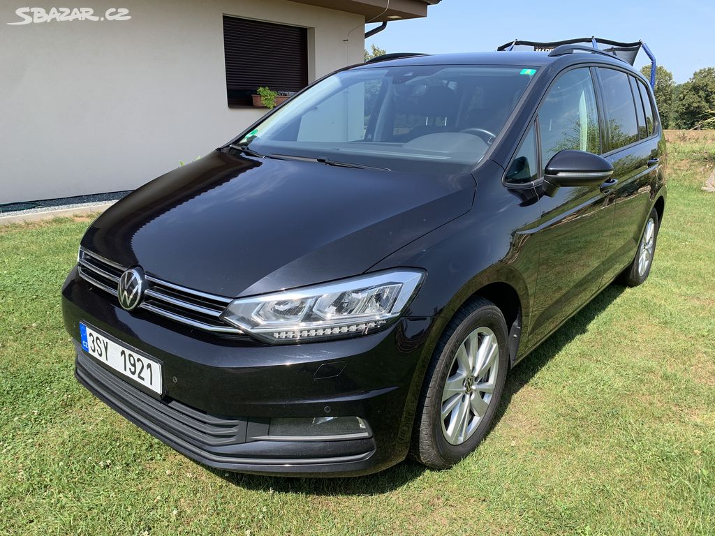 VW Touran Comfortline 2.0TDI 110kw DSG Rezervace