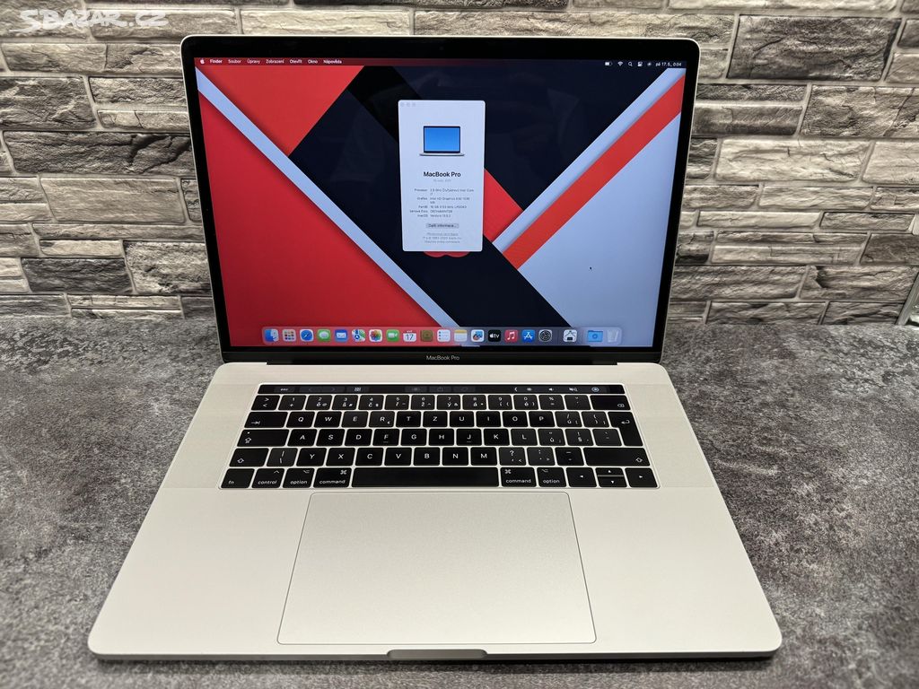 CTO MacBook Pro 15" 2017 i7 / 16GB / 500GB / Pro 5