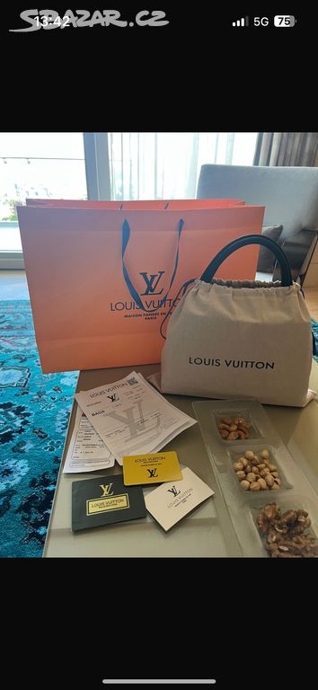 Cerna kabelka louis vuitton