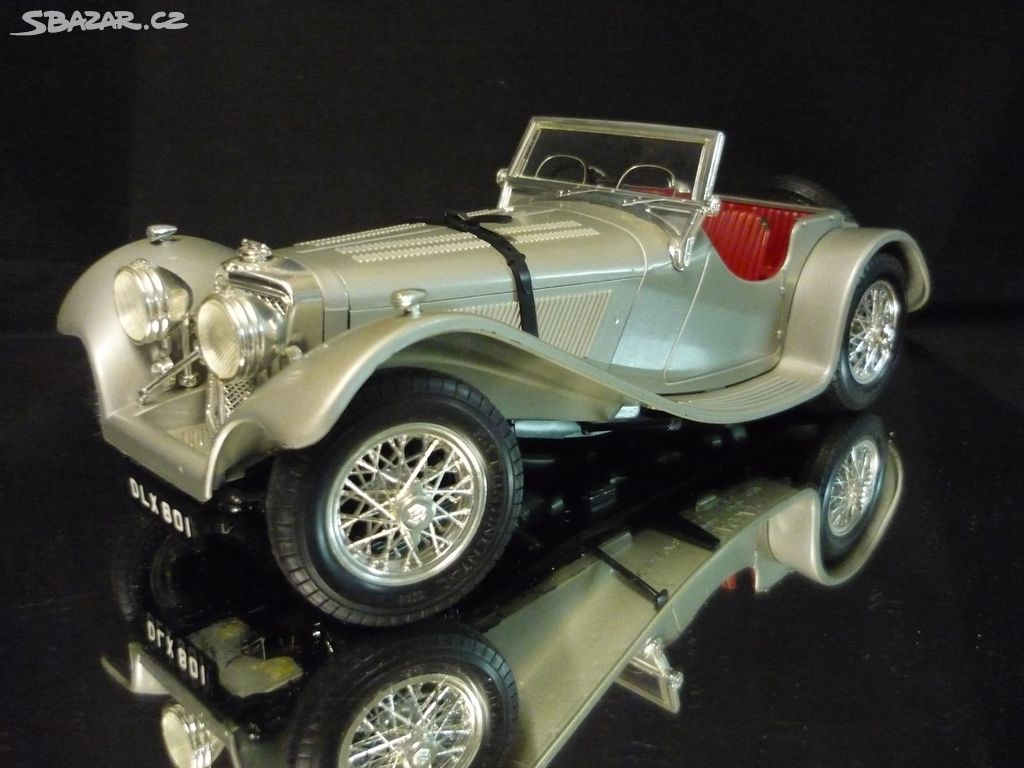 Jaguar SS100 1937 stříbrný Bburago 1/18