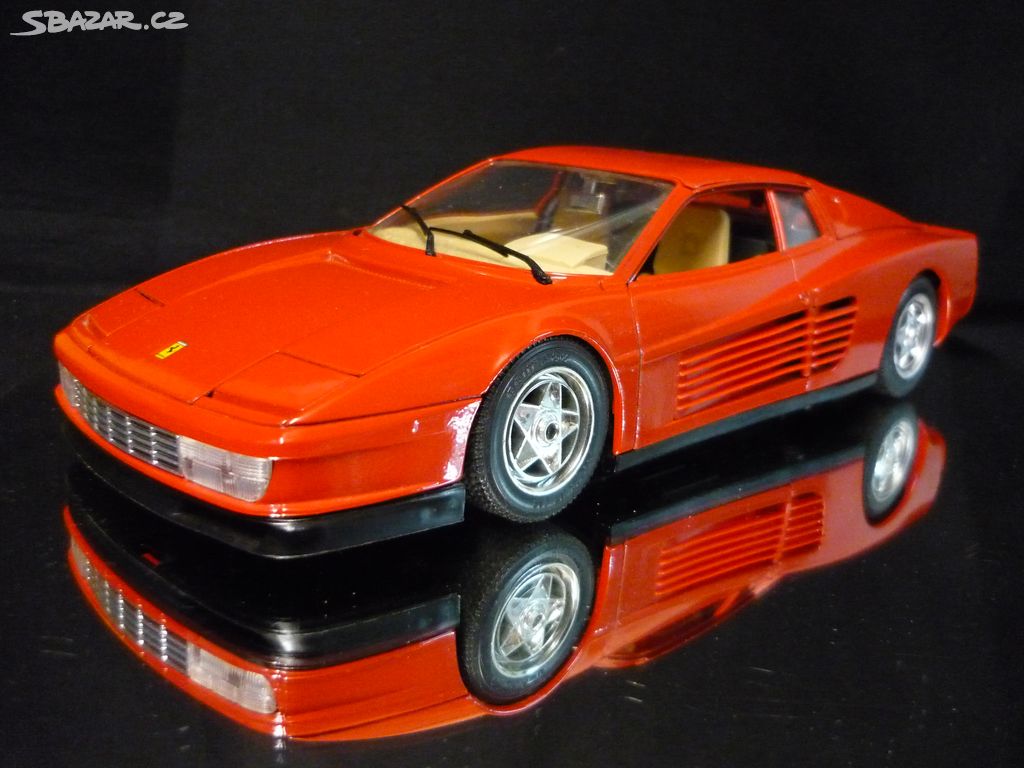 Ferrari Testarossa 1984 červené Bburago 1/18