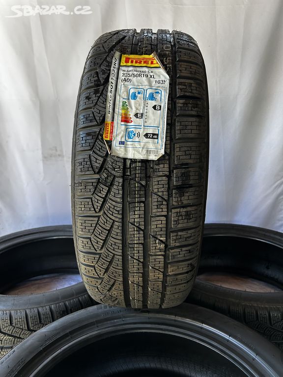 Zimní pneumatiky Pirelli 235/50/19