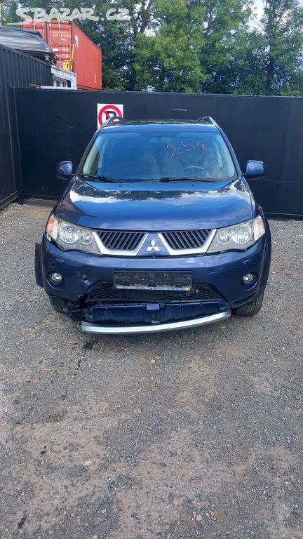 Mitsubishi Outlander II 2.0TD 103kW, BSY