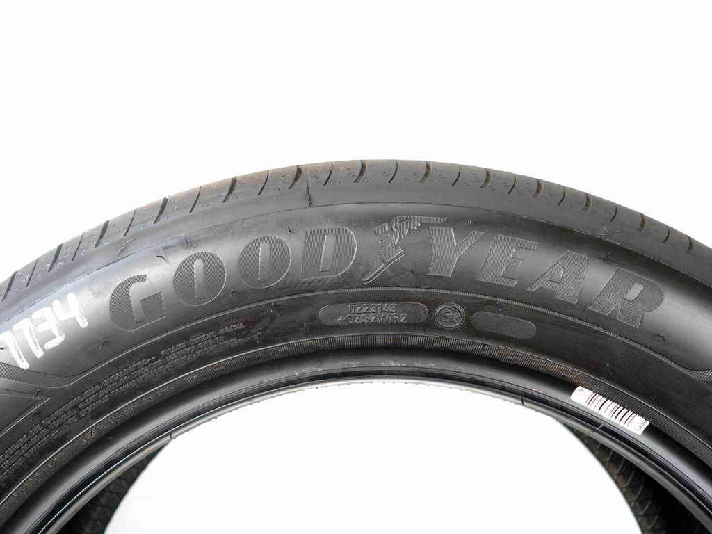 Letní pneu 215/55/17 Goodyear 4ks p7734