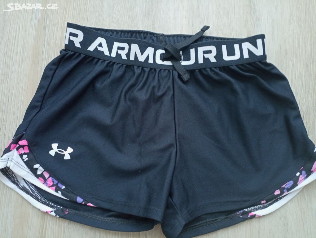 Dívčí kraťasy Under Armour, černé, vel M-junior