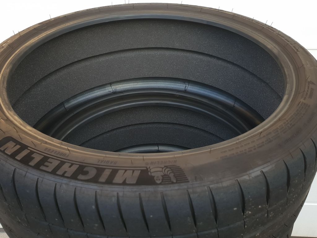 275/35 ZR21 Michelin Pilot Sport 4 S - Nové z vozu