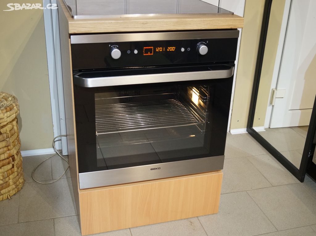 Trouba Beko nerezová vestavná OIM 25501 X