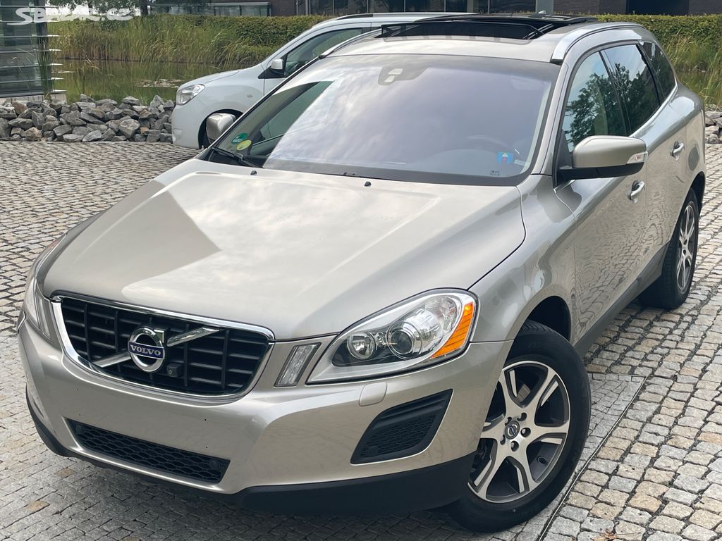 Volvo XC60, 2.4 D5 4x4 158KW AUT KAM 1.MAJ