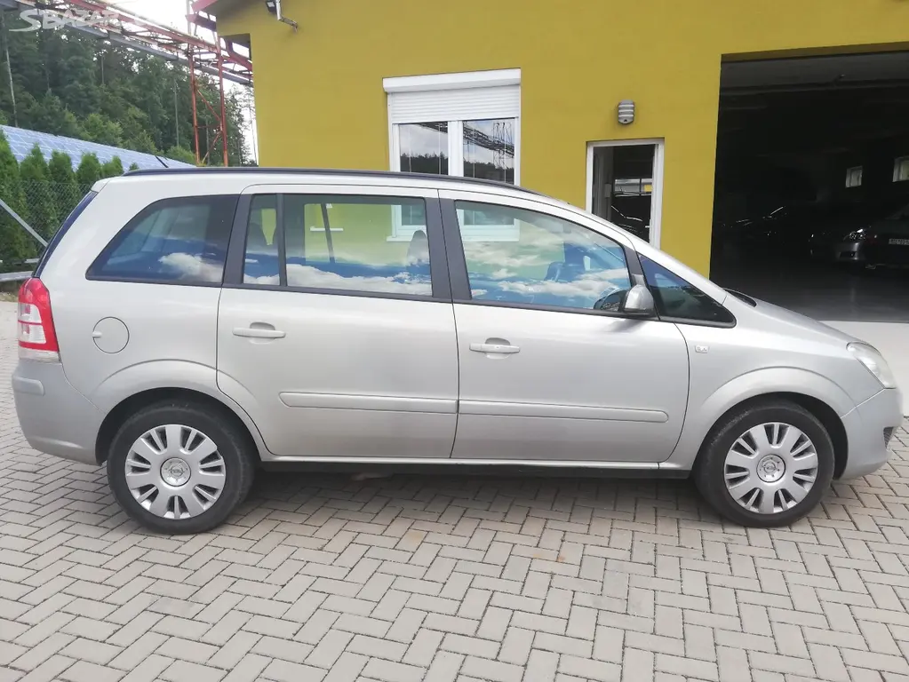 Opel Zafira 1,6i Eco, 7 míst, CNG, Klima ,serviska - fotka 6