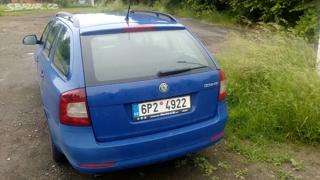 Škoda Octavia combi II 1.6 TDI Elegance 77 kW-CZ - fotka 2