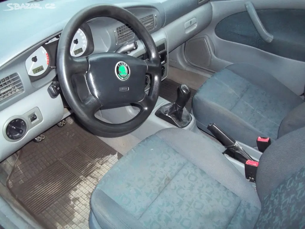 Škoda Octavia 1.6MPi Glx - fotka 5