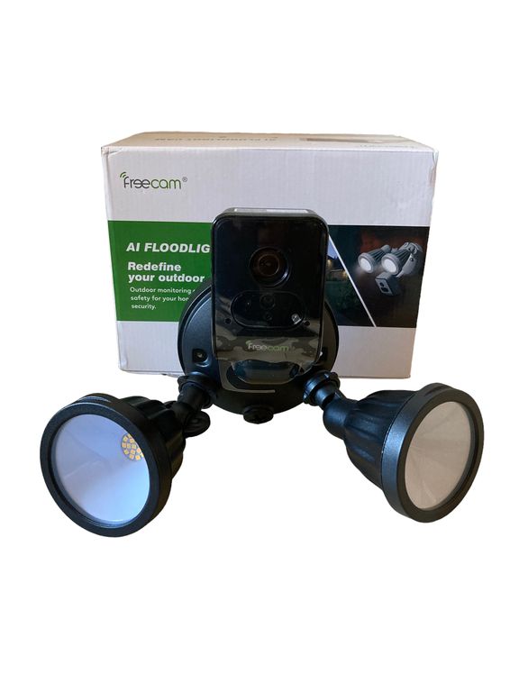 L800 ai top floodlight cam