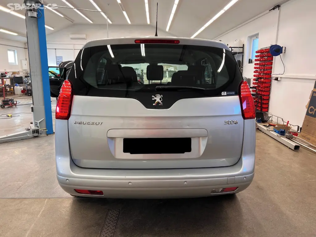 Peugeot 5008 1.6HDi 80kW - fotka 4