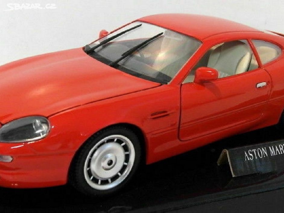 Model 1:18 Aston Martin DB7 1:18 Guiloy red