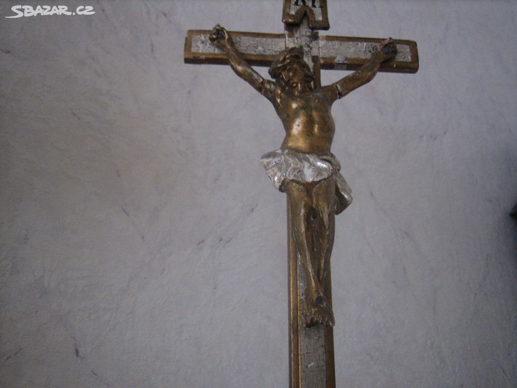 Ježíš na kříži (celodřevěný)