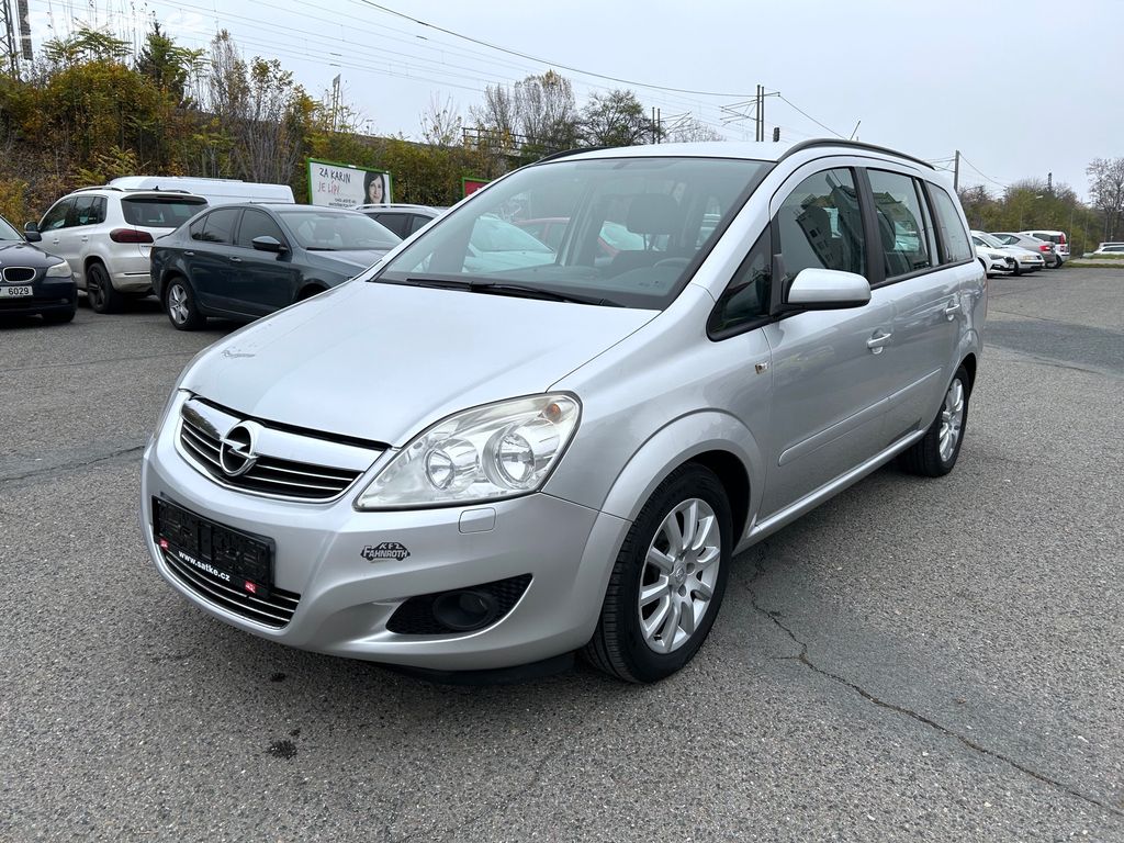 Opel Zafira, 1,8 103 kW, 7 míst, tažné, ...