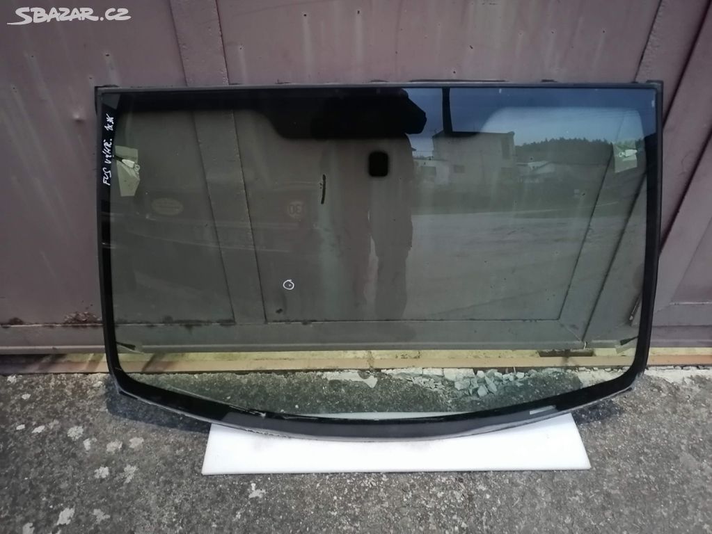 Vyhřívané přední čelní okno sklo Ford Fusion