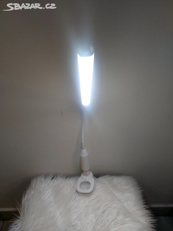 Stolní LED lampa