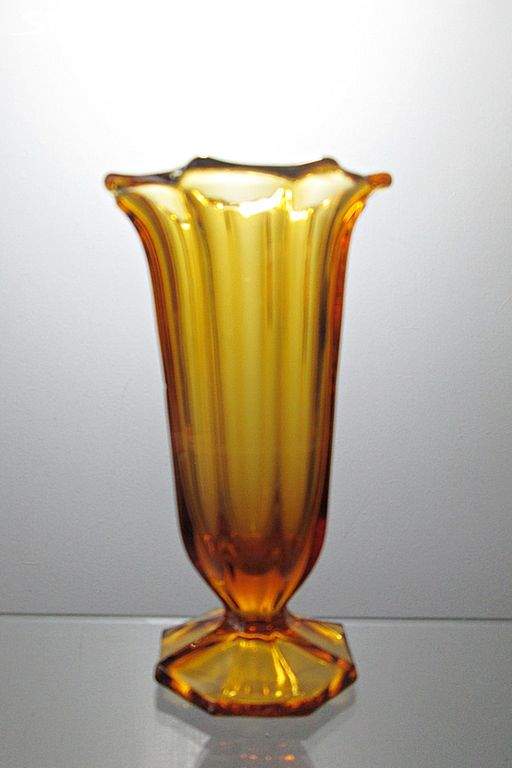 Ambrová váza Rosice před r. 1958