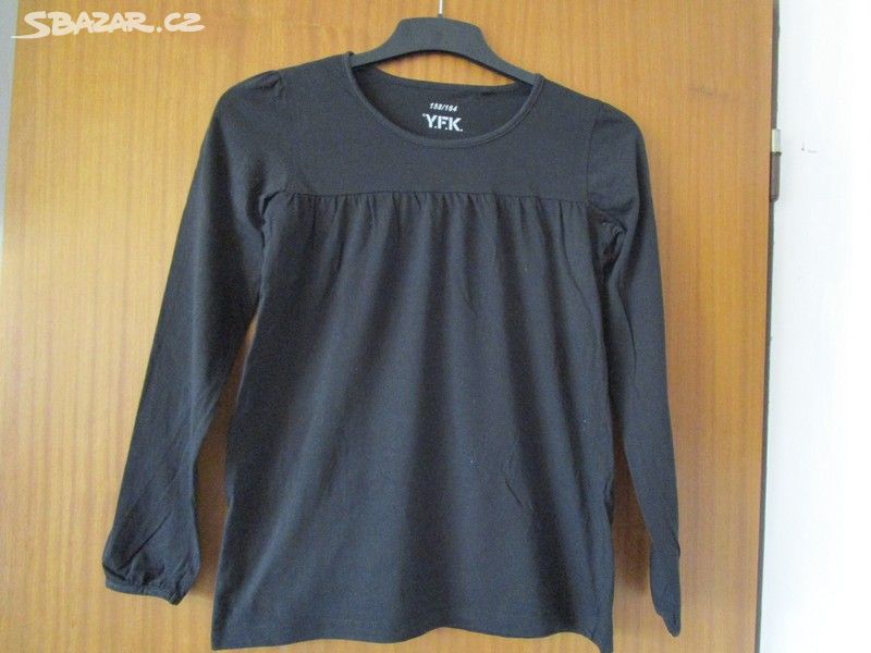 Vel. 158-164 - nové dívčí černé bavl. tričko