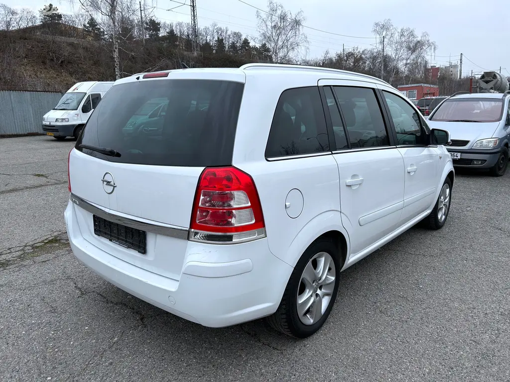 Opel Zafira, 1,8 16V servis v ceně - fotka 5