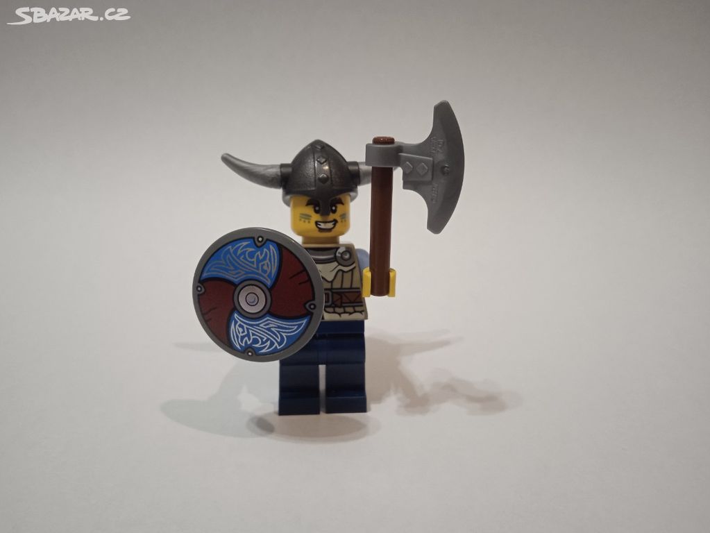 Nabízím Lego figurku vikinga se sekerou a štítem