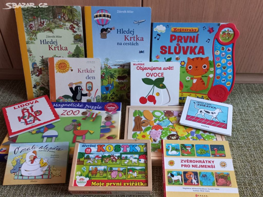 Dětské knížky a magnetické tabulky