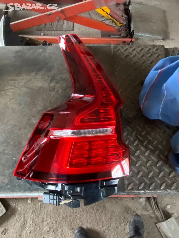 Volvo V60 II 2018- levá zadní lampa led origo dil