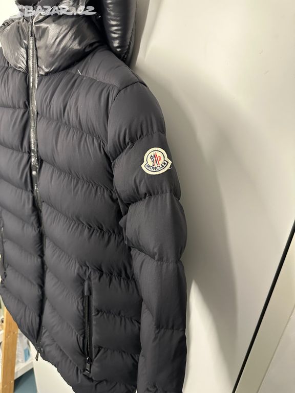 Damska bunda MONCLER Goeland Giubbotto vel. L Praha Sbazar.cz