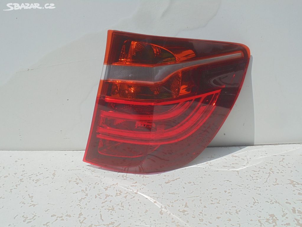 BMW X 3 , F25  - zadní PRAVÉ světlo