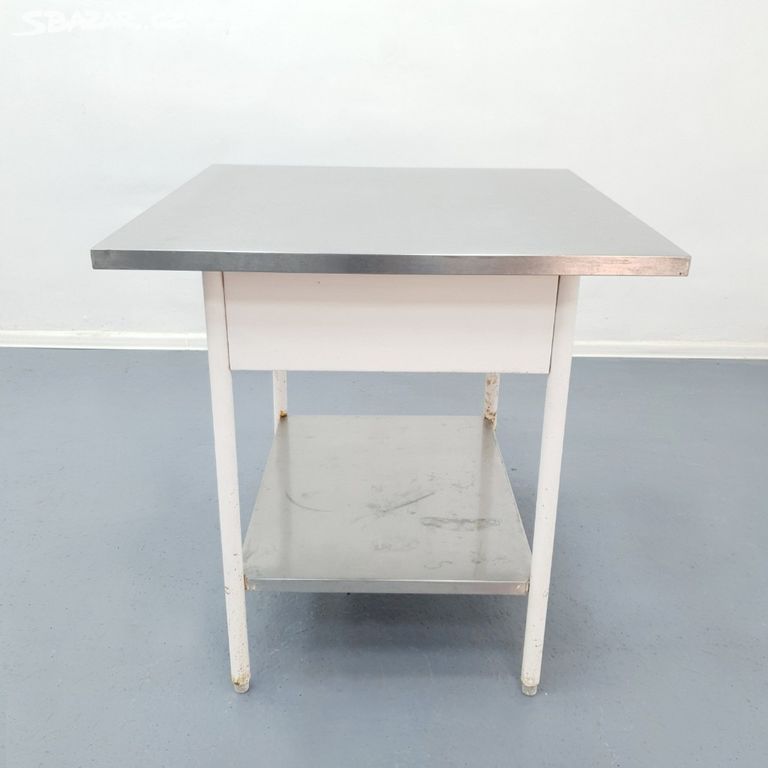 Pracovní stůl s nerezovou deskou 84x84x85 cm