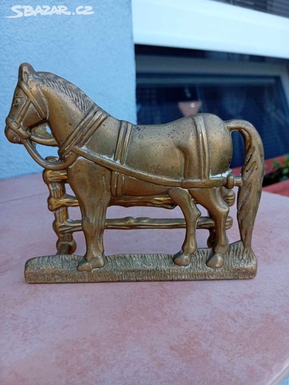 Bronzový stojan na dopisy kůň