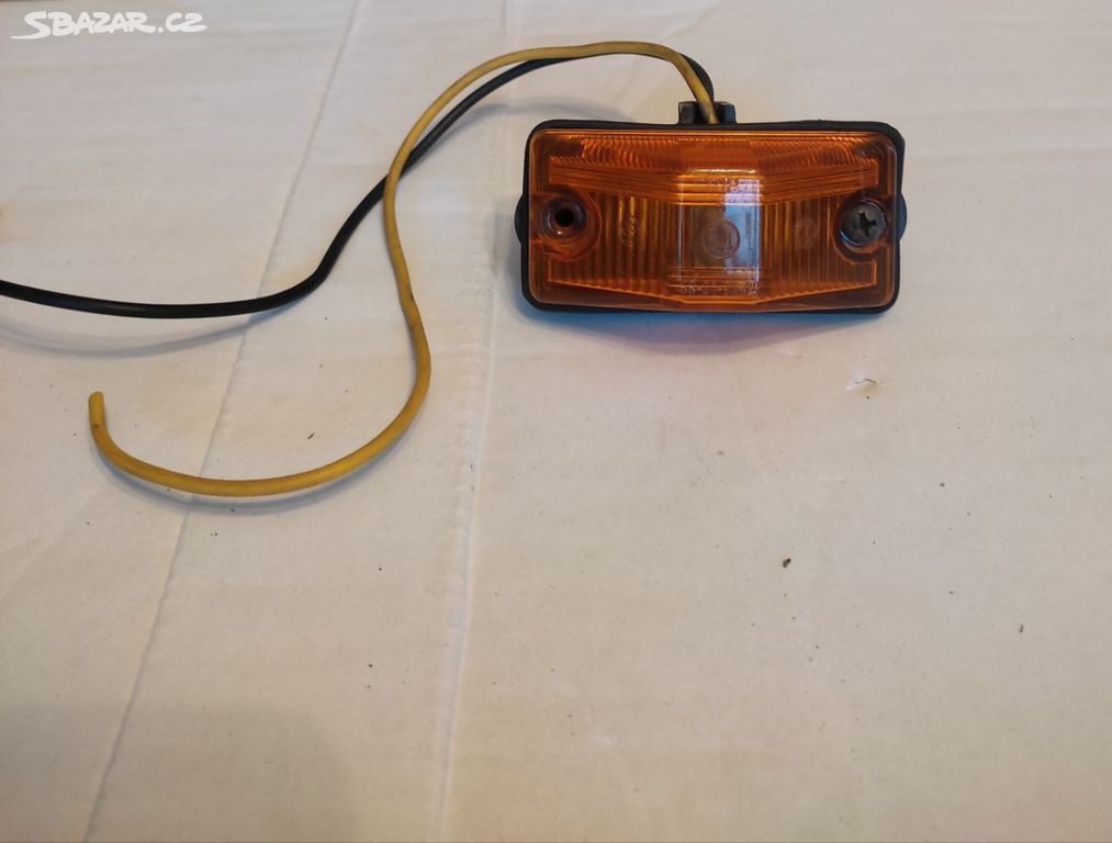 Poziční směrové světlo Škoda 105 120