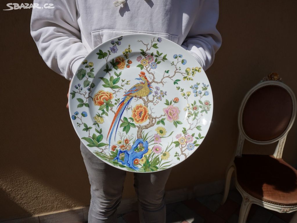 Malovaný zlacený porcelánový obrazový talíř značen