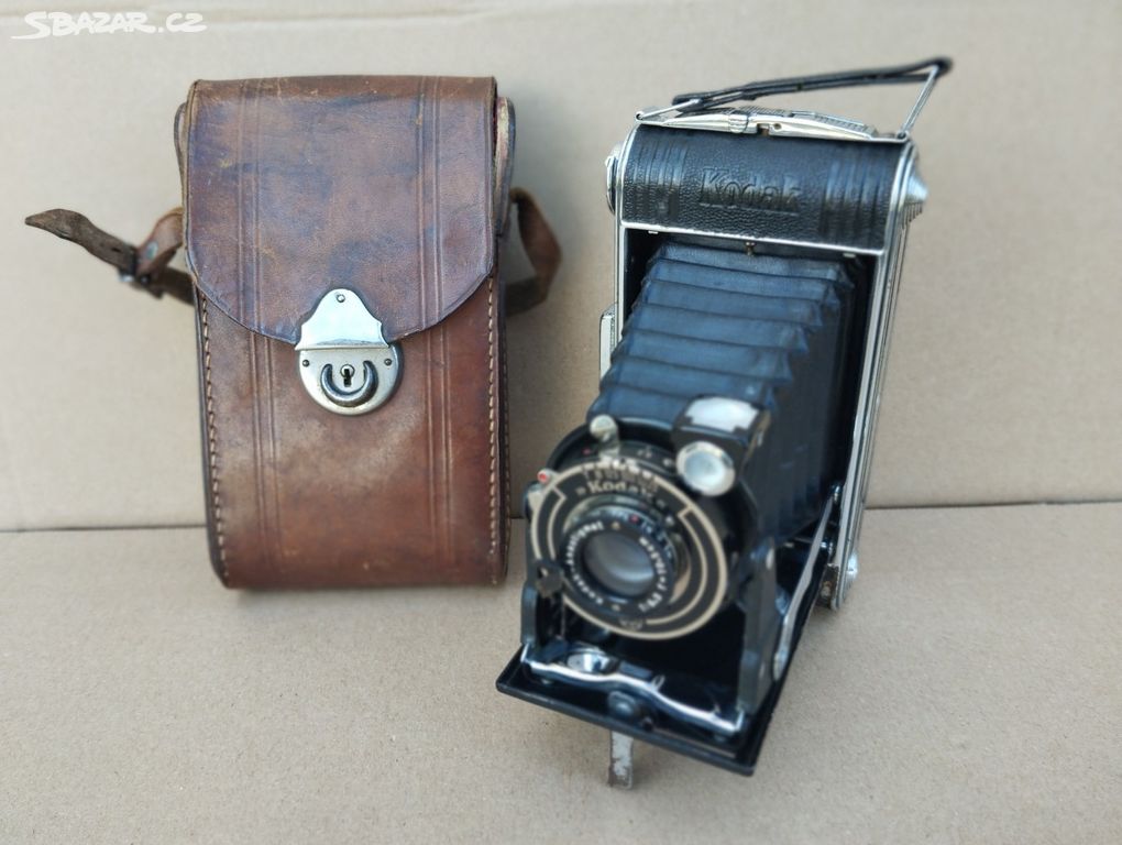Starý fotoaparát Kodak Junior 620 kodak + poudro