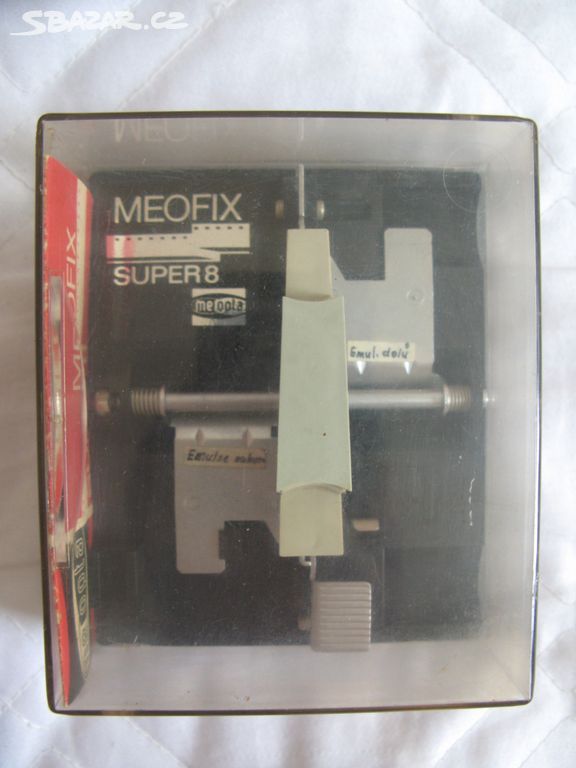 Řezačka Neofix Super 8 pro filmy 8mm značky Meopta