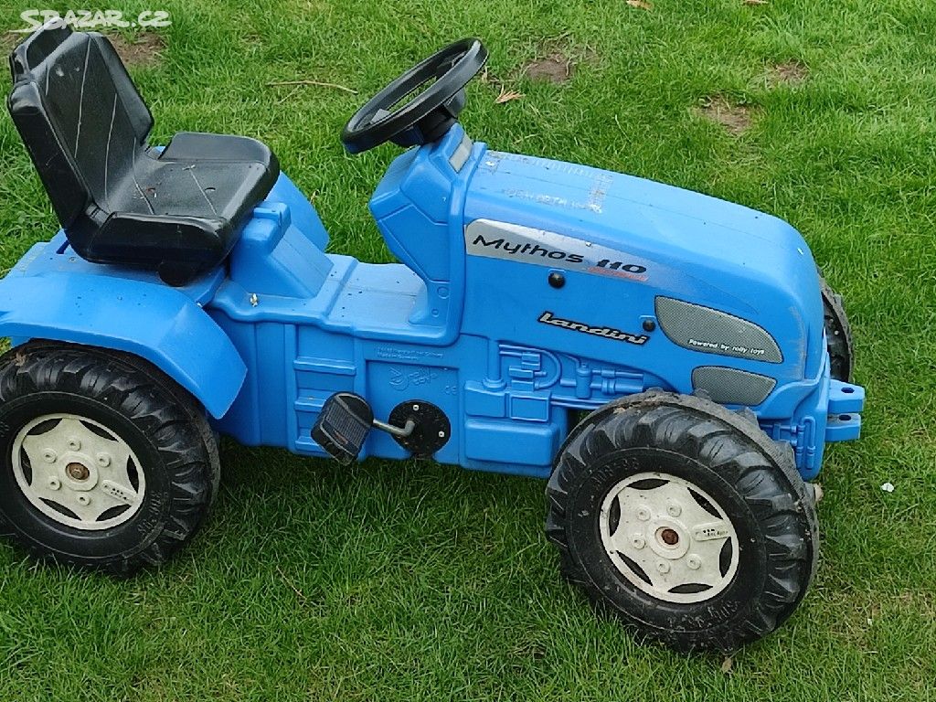 Dětský šlapací traktor Rolly toys
