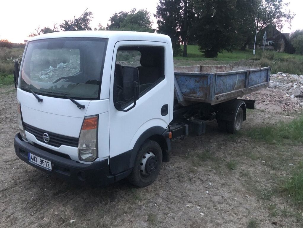 Nissan Cabstar nosič kontejneru do 3,5T