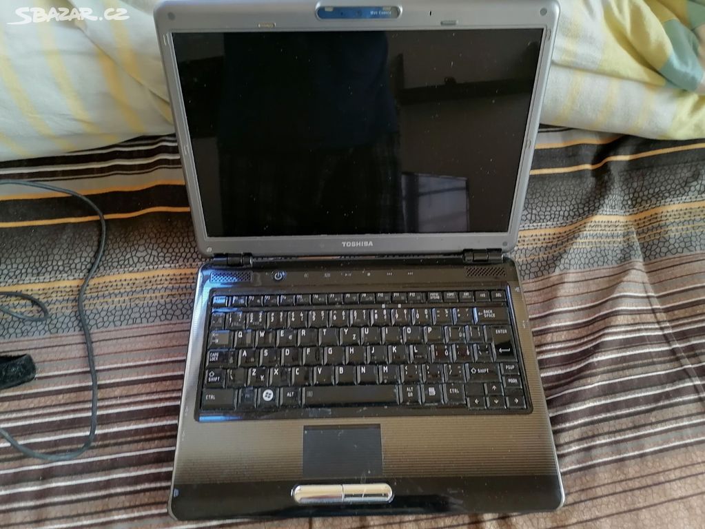 Toshiba Satellite U400-10L W 11 funkční