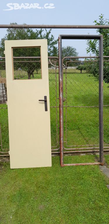 2x levé dveře s futrem 60 cm