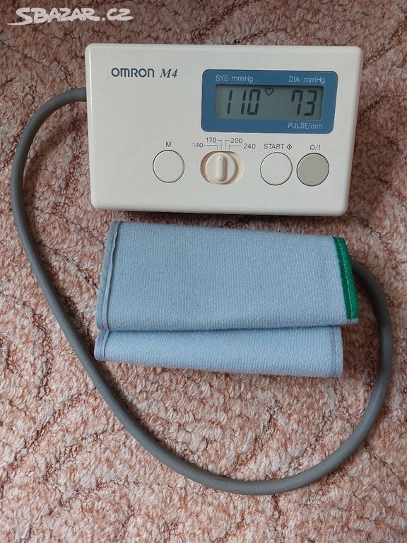 Měřič krevního tlaku Omron M4 (HEM-722C1-E)