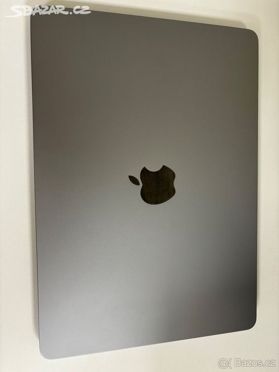 Apple MacBook Air 13, M2, 16gb ram, 256gb disk