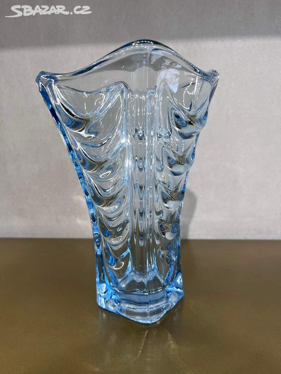 Váza - svetle modré barvy - navrh Hanuš