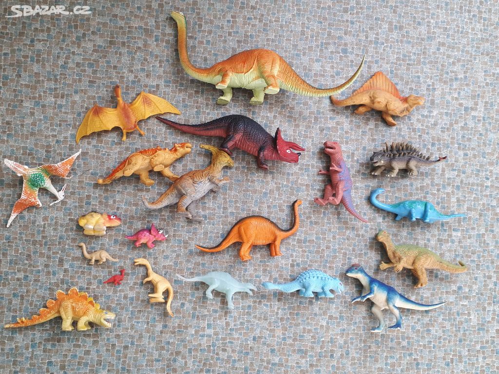 Plastoví dinosauři - cca 15 cm - 20 ks