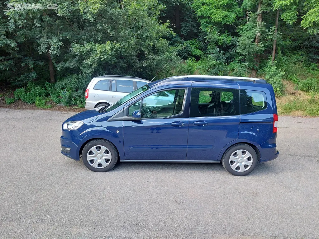 Ford Tourneo Courier 1.0i Ecoboost, rok 2016.. - fotka 3