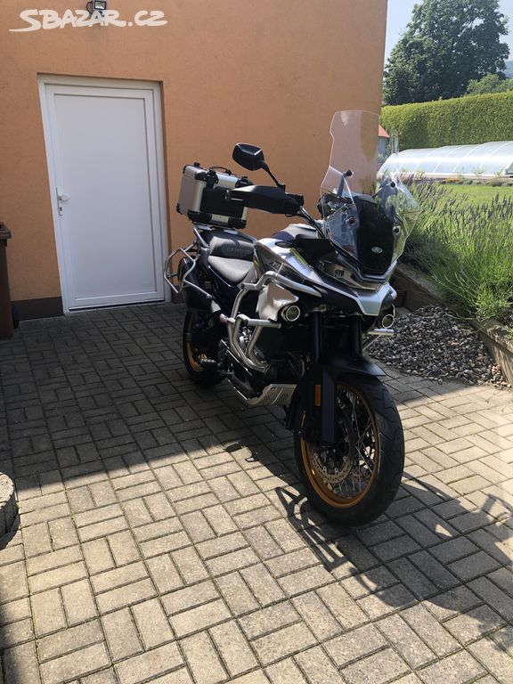 CFMOTO 800MT Touring