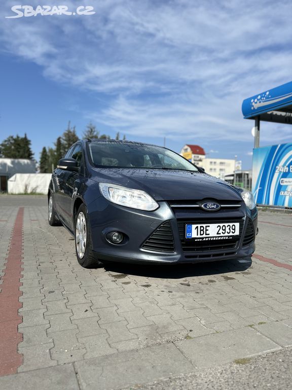 Ford Focus 1.6 hatchback 2011